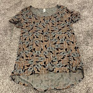 Lularoe size small Minnie Mouse shirt Disney